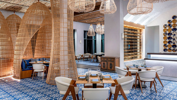 Maratea, le restaurant méditerranéen du Conrad Tulum Riviera Maya, sert des fruits de mer frais grillés.