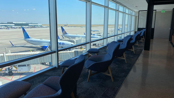 Club guests can put their feet up and watch the airfield. Club guests can put their feet up and watch the airfield.