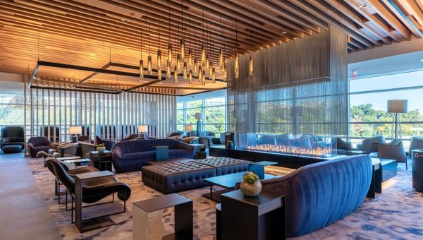 The Admirals Club at Washington Reagan National Airport.