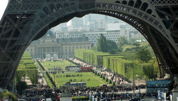 Globus will offer Paris tours during the Olympics.