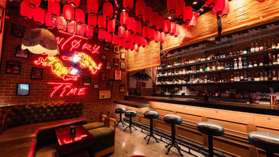 Here Kitty Kitty Vice Den is tucked away in the Famous Food Street Eats at Resorts World.