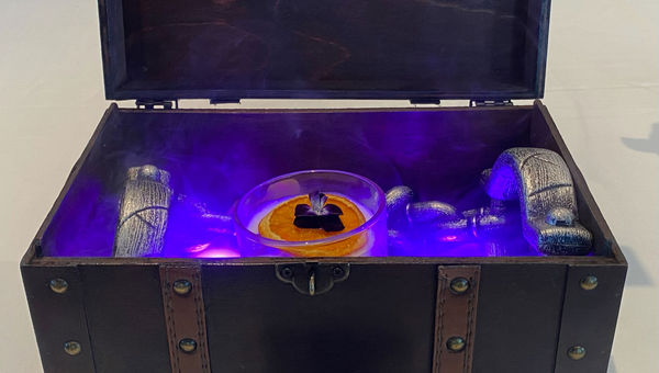The Escape from Houdini's Chest drink from the Spellbound Bar.
