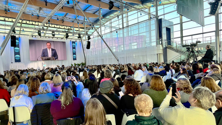 Zane Kerby welcomes nearly 1,300 travel advisors to the third annual ASTA River Cruise Expo in Amsterdam.