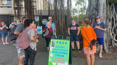 A new Kailua Village tour takes visitors on a guided walking of the historic town on the Big Island of Hawaii.