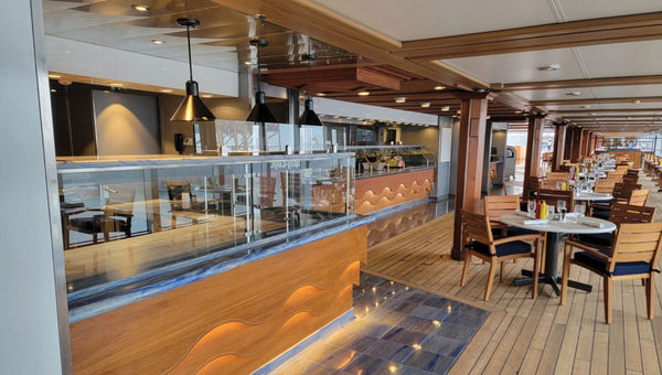 The new pizzeria on the Marina. The new pizzeria on the Marina.