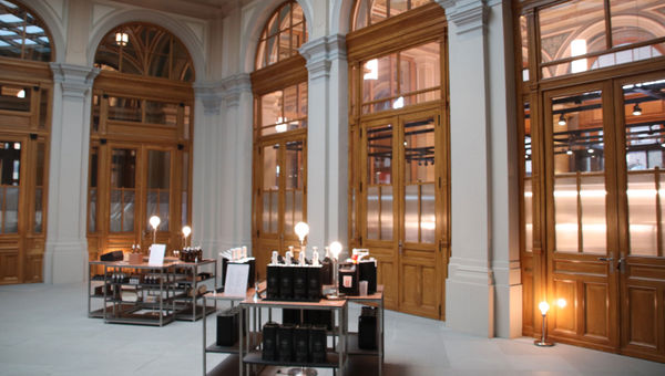 Flagship retail outlet for the Soeder soap-making business; the shop is at Zurich's central railroad station. Flagship retail outlet for the Soeder soap-making business; the shop is at Zurich's central railroad station.