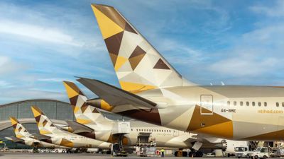 Etihad reached an agreement to buy 28 Boeing widebodies.