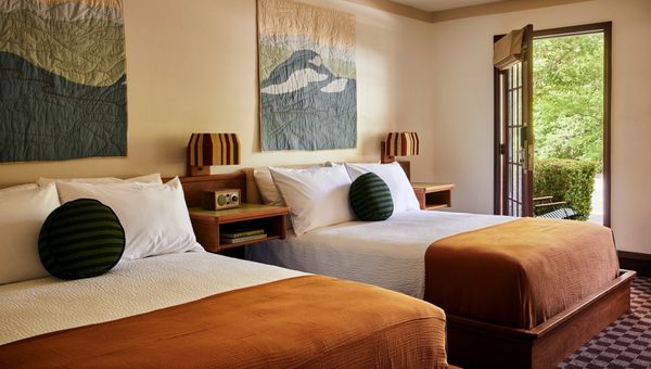 Trailborn accommodations in Highlands, N.C. Trailborn accommodations in Highlands, N.C.