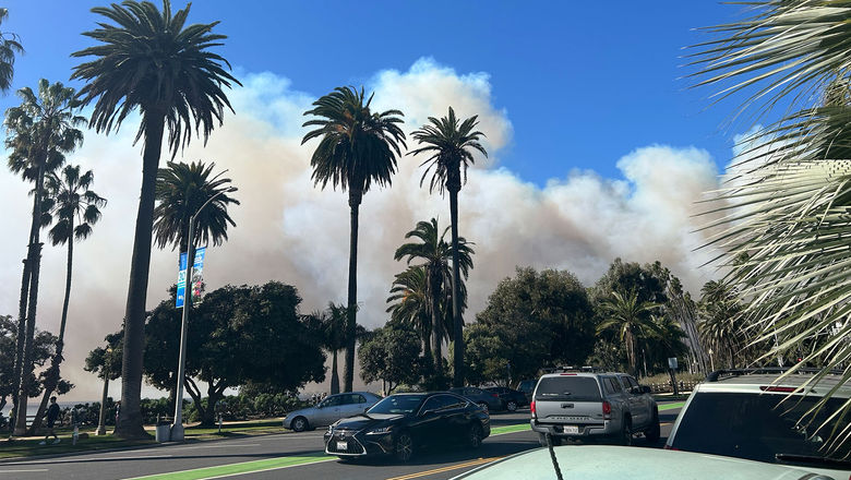Smoke from the Palisades Fire, seen from Santa Monica.