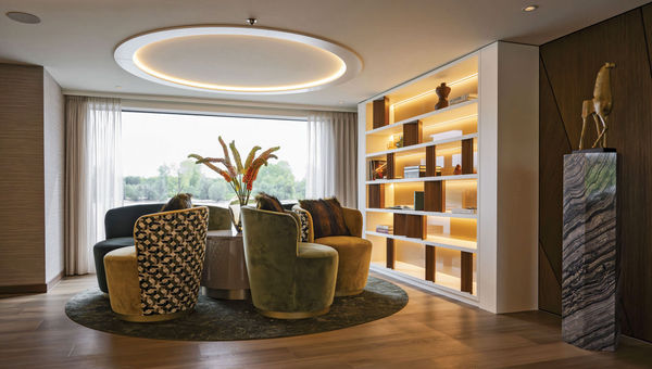 The Gentleman's eight large suites are decorated in beige with orange and coral accents. The Gentleman's eight large suites are decorated in beige with orange and coral accents.