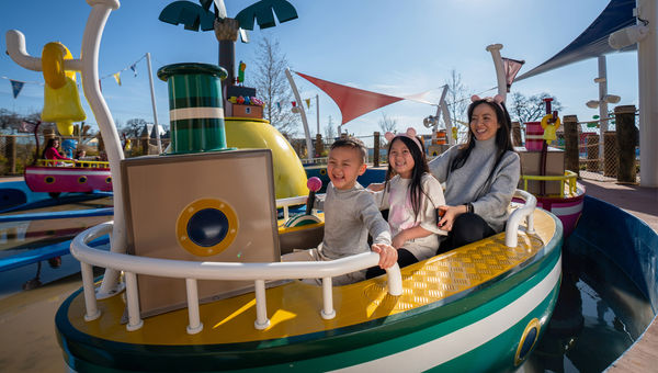 Granddad Dog’s Pirate Boat Ride at the Peppa Pig Theme Park.
