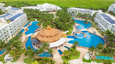 The Palmar Beach Resort has 435 suites, five outdoor pools and eight restaurants.