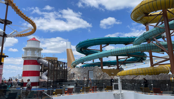 O MSC World America abriga o primeiro parque temático ao ar livre da linha de cruzeiros, o The Harbour.