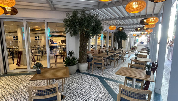 Vários executivos da MSC disseram que o restaurante grego Paxos é seu lugar favorito no MSC World America.