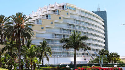 The Grand Lucayan Resort on Grand Bahama will be torn down.