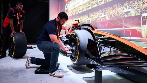 Guests can challenge themselves to change a tire in F1 time. How fast is that? 2.5 seconds.