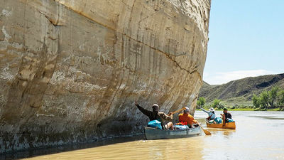 The active tour following the expedition of Lewis and Clark includes canoeing.