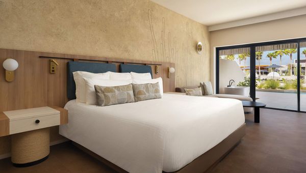 A king swim-up guestroom at the Secrets Baby Beach Aruba.