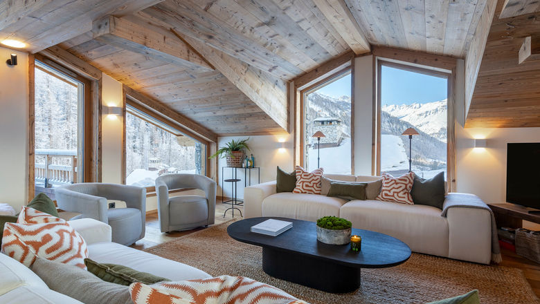 Arolay Penthouse at Val d’Isere is one of Bramble Ski by Le Collectionist winter properties.