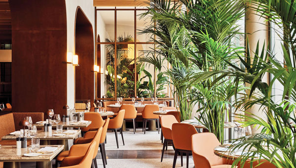 The Florentin's Garden restaurant, which faces the hotel's Garden Courtyard, offers outdoor service, weather permitting. The Florentin's Garden restaurant, which faces the hotel's Garden Courtyard, offers outdoor service, weather permitting.
