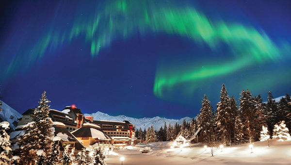 Guests can receive an aurora borealis wake-up call so they can catch the spectacular light show no matter what time it occurs. Guests can receive an aurora borealis wake-up call so they can catch the spectacular light show no matter what time it occurs.