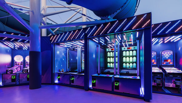 The Luna Midway carnival game area on the Norwegian Luna. The Luna Midway carnival game area on the Norwegian Luna.
