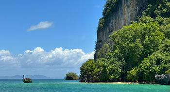 Koh Yao Noi is the optimal base for clients who want to explore the 40-some karst islands dotted across the Phang Nga Bay.
