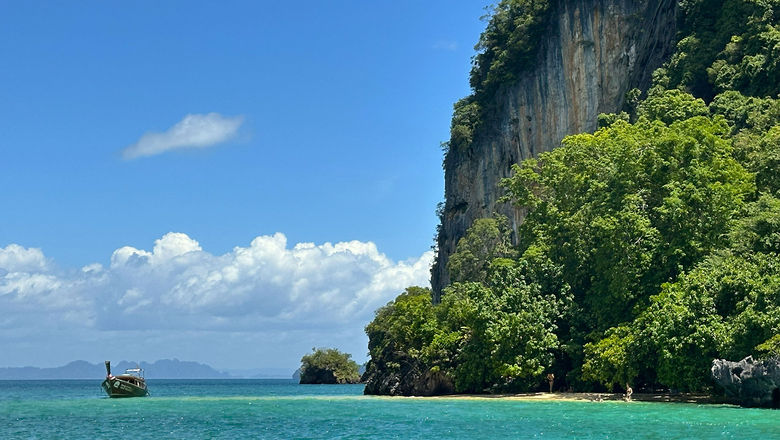 Koh Yao Noi is the optimal base for clients who want to explore the 40-some karst islands dotted across the Phang Nga Bay.