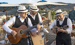 Musicians entertain MasterClass attendees at the Hotel Mediterraneo Sorrento.