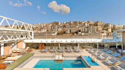 The main pool on the Viking Vesta.