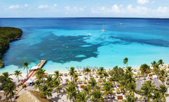 Catalina Sugar Beach will have an open-air buffet, two bars and rentable cabanas and watersports equipment.