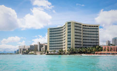 The Sheraton Waikiki Beach Resort occupies a prime position on the waterfront in Honolulu.