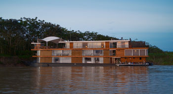 An exterior view of the Zafiro ship by Jungle Experiences.