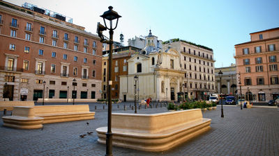 Piazza San Silvestro in Rome.