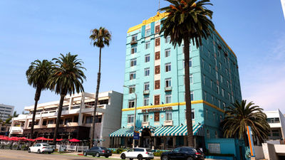 Opened in 1933, the Georgian Hotel on the Santa Monica waterfront will reopen in January following a top-to-bottom refresh.