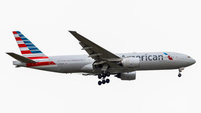 American Airlines removed lower-priced first-class fares from legacy GDS platforms, according to an analysis by Cranky Flier blogger Brett Snyder.