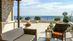 American Express Travel says interest in vacation rentals has grown among card members.