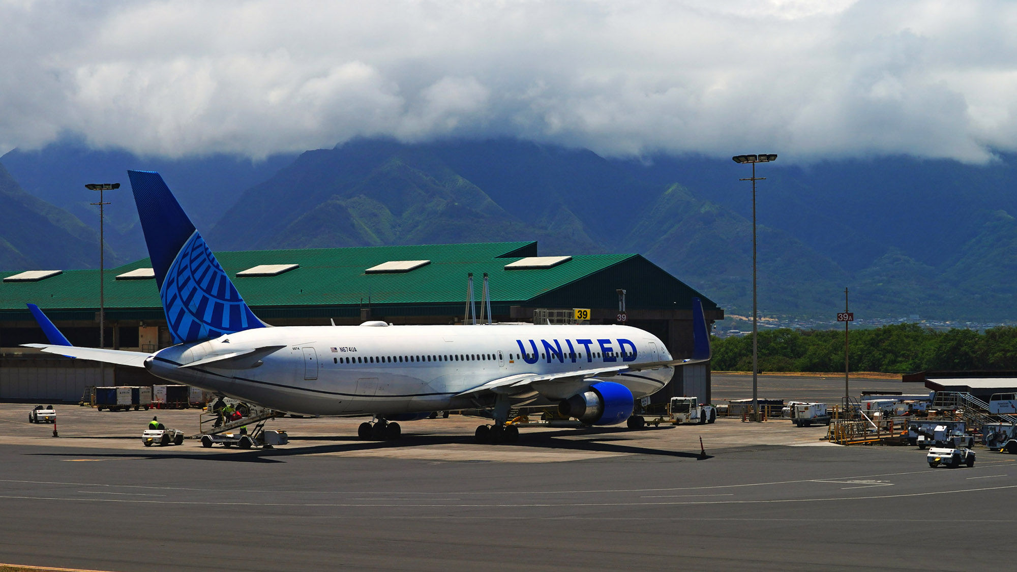 United cuts Maui flying in half for the next two months Travel Weekly