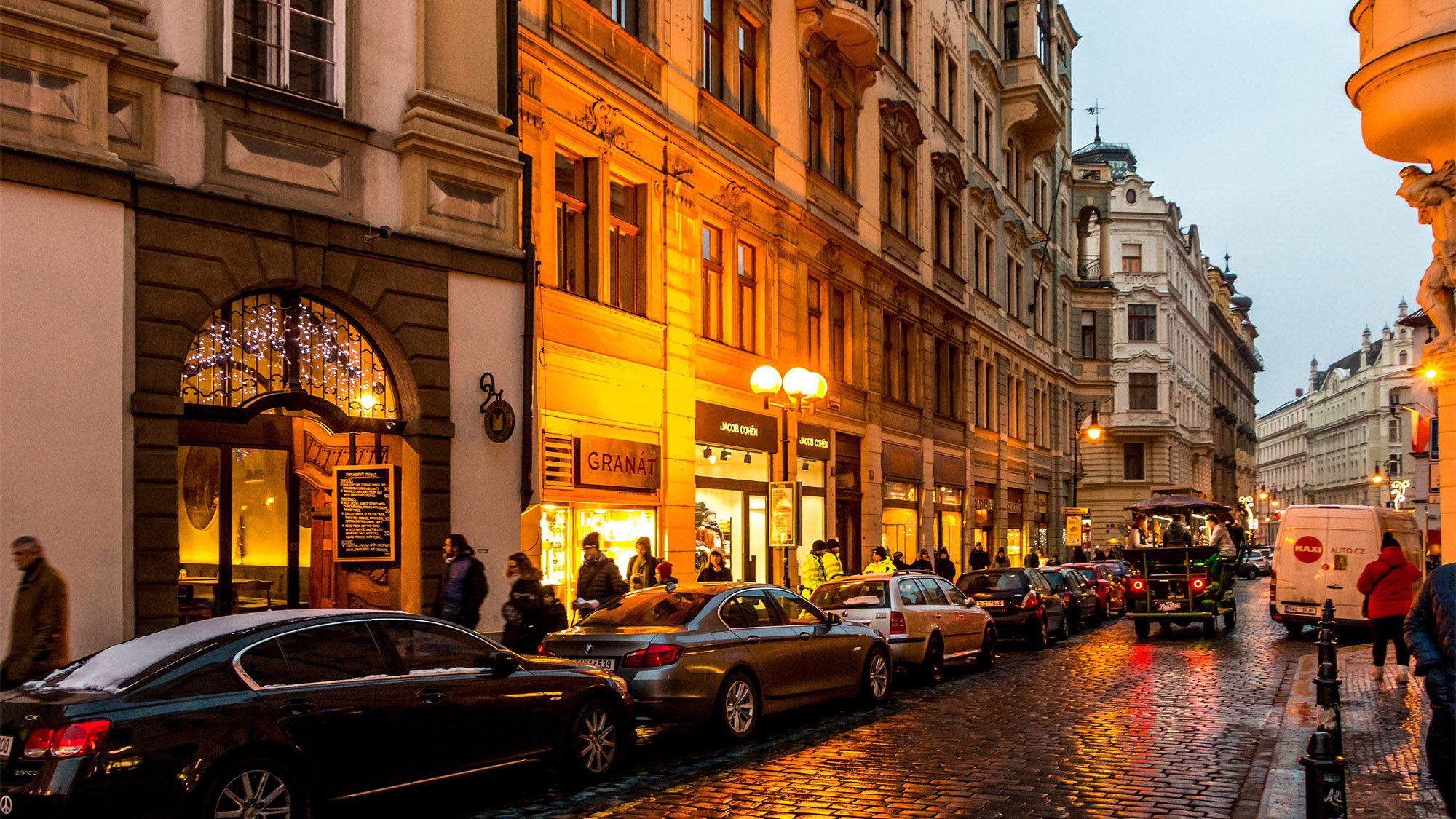 Prague Bans Nighttime Pub Crawls To Deal With Drunk And Rowdy Visitors ...