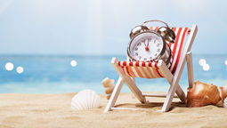 Travel advisors say that clients are sometimes booking with less than a month before departure.