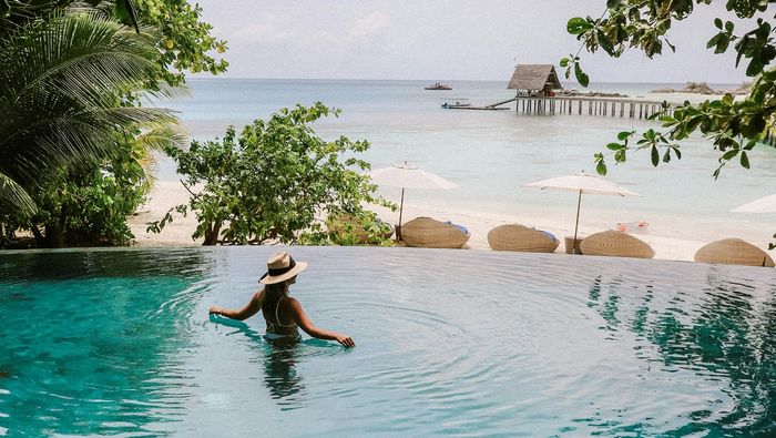 Champagne Wishes and Travel Dreams: Indulging in Luxury Experiences