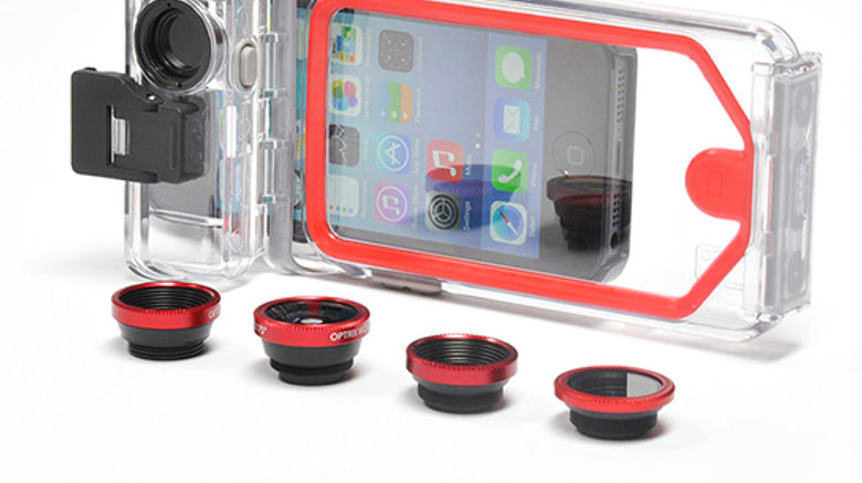 What's New, What's Hot is Travel Weekly's look at useful and fun travel gadgets, edited by Joe Rosen. First up is the Optrix PhotoProX iPhone 5 case. Perfect for the traveling photographer, this waterproof and drop-proof housing offer four interchangeable lenses to fit virtually all photographic contingencies: macro, telephoto, fisheye and flat (for underwater photography). A case leash, lens cloth and padded lens case complete the picture.
