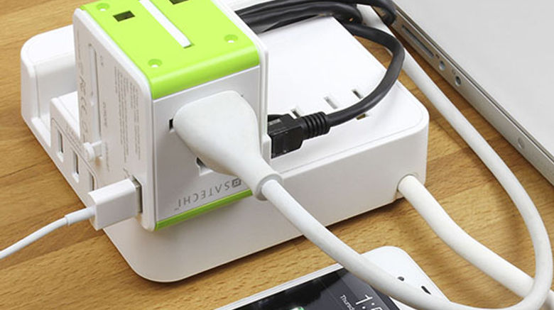 What's New, What's Hot is Travel Weekly's look at useful and fun travel gadgets, edited by Joe Rosen. First up, the Satechi Smart Travel Router. In addition to functioning as a typical router, it can turn a wired Internet connection into wireless by acting as an access point. It can also be used as a repeater to connect an existing network and amplify it. Finally, the Smart Travel Router can also connect a smart TV or video game console via an Ethernet cable, enabling the connected device to connect wirelessly to the Internet.