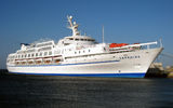 Louis Cruise Line's Sapphire at Tinos.