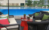 The rooftop pool at the Fullerton Bay Hotel. TW photo by Jeri Clausing