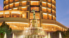 Diana the Huntress, the famous bronze statue modeled after the Roman goddess by the same name, is framed by the St. Regis Mexico City. When curvaceous Diana was first unveiled in 1942, prudish elements in Mexico City insisted that the sculptor dress her in a metal miniskirt and bronze bra. The clothing was removed in 1967 when Diana and her fountain were moved due to the 1968 Olympics; in 1992, Diana was relocated to her original site where she stands today.