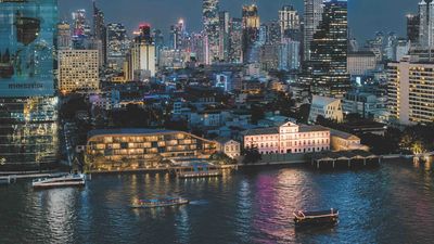 The Langham centers on the city’s Custom House building in a key location along the Chao Phraya River.