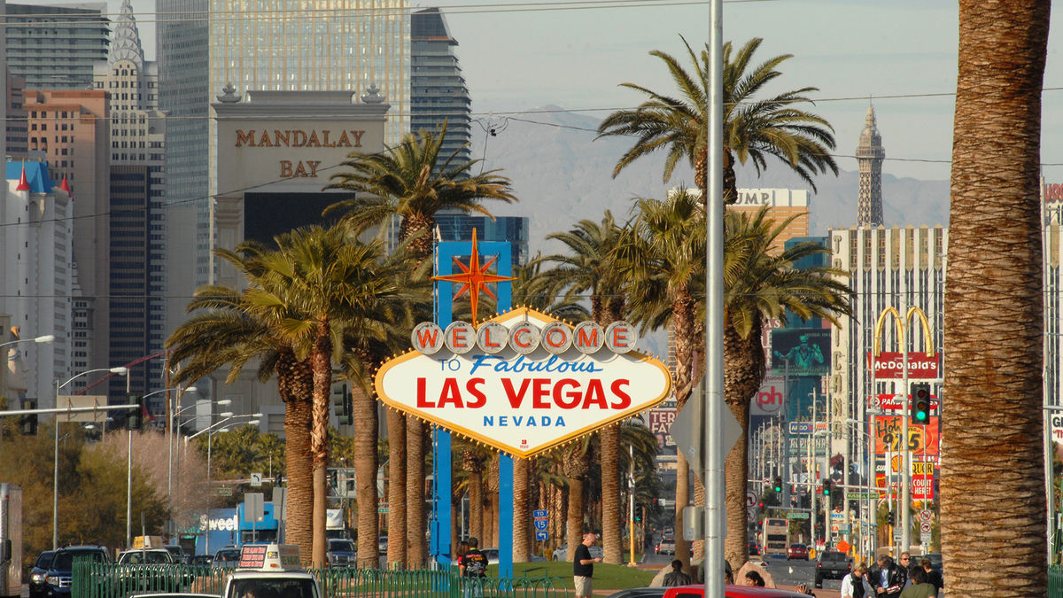 Las Vegas' lucky numbers: A record year for airport traffic, casinos:  Travel Weekly