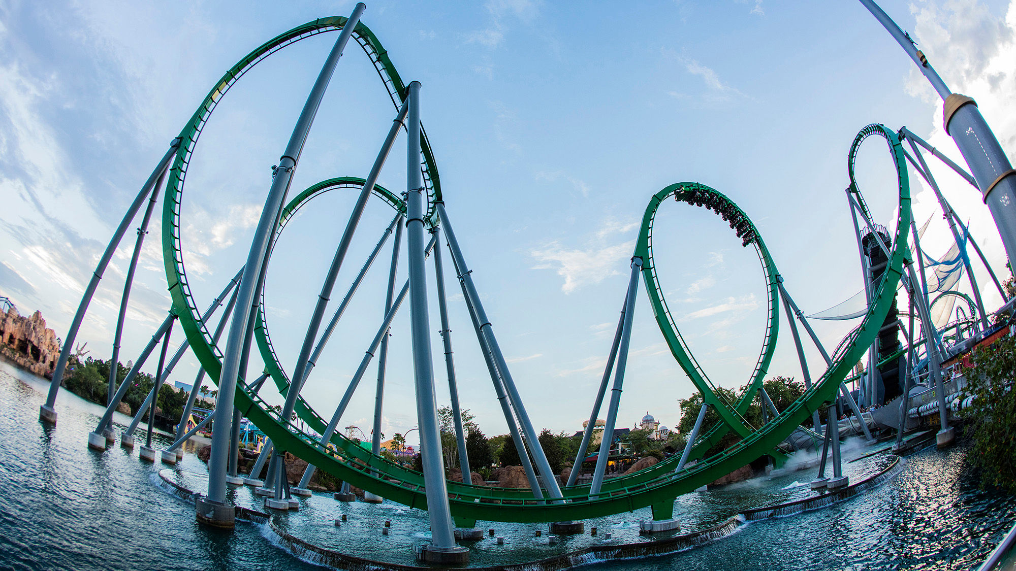 Universal Orlando s Hulk coaster rolling again Travel Weekly