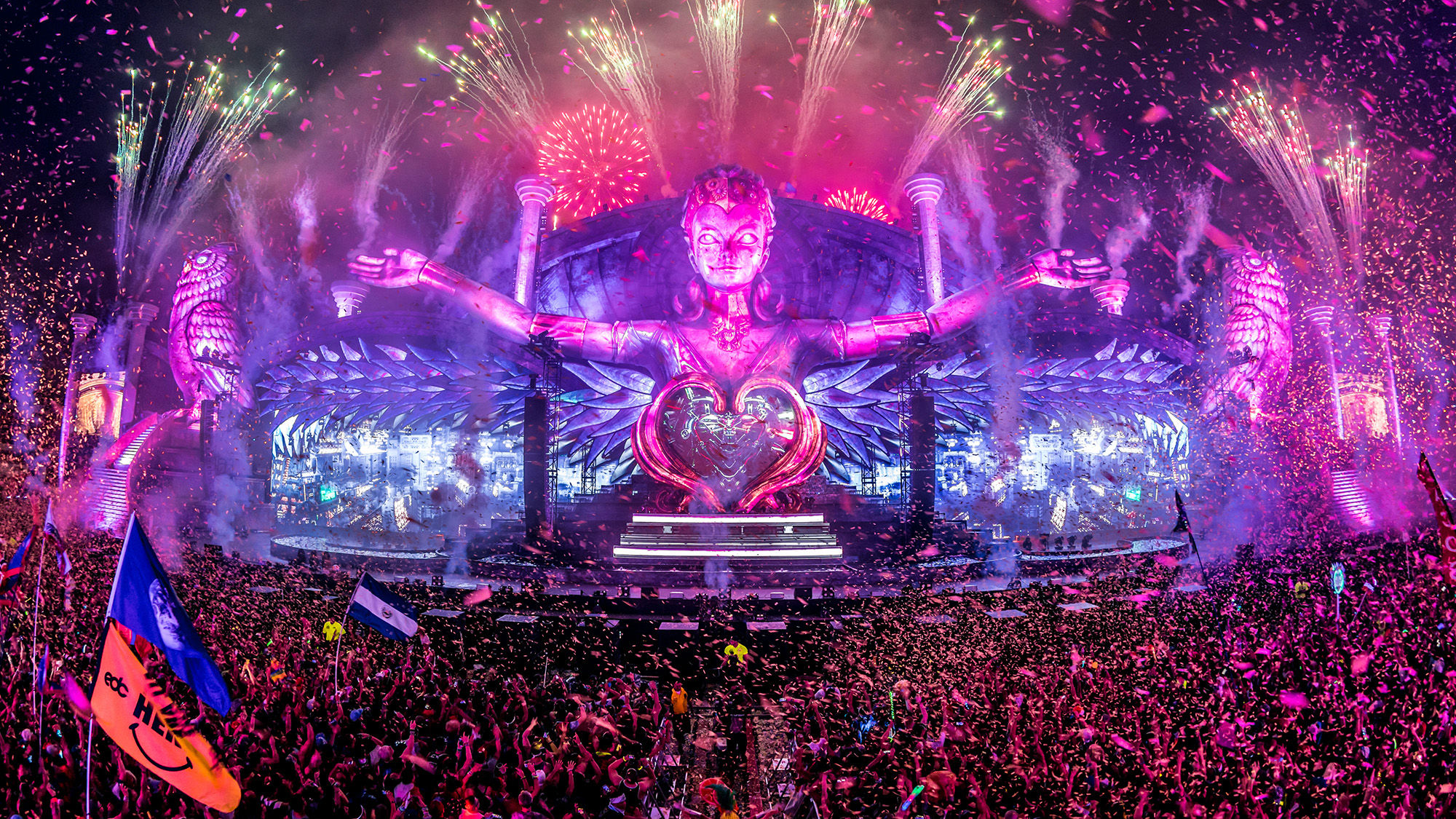 【G5305】Electric Daisy Carnival Experienc Electric Daisy Carnival 2018 addresses traffic, temperature